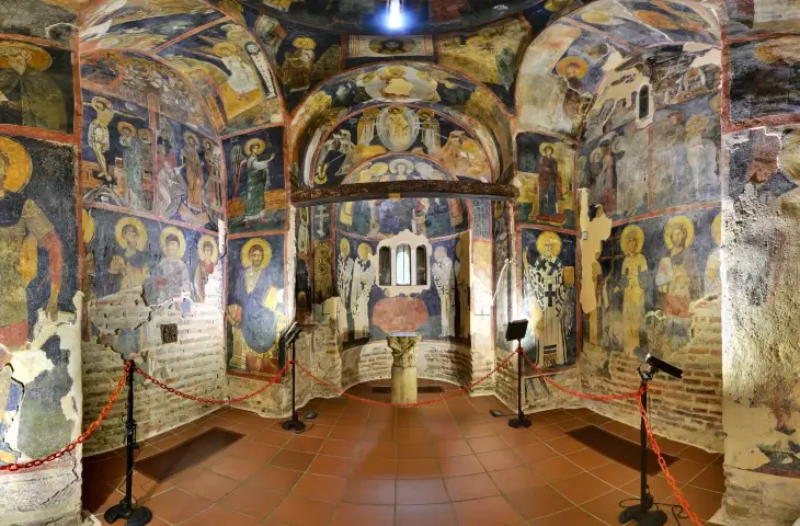 Boyana Kilisesi iç mekanı ve 13. yüzyıl Bizans freskleri, Sofya Bulgaristan